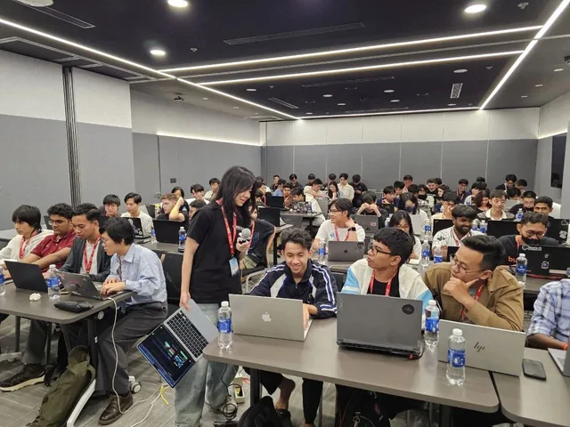 The full room of GCC 2026 participants working through the workshop on their laptops